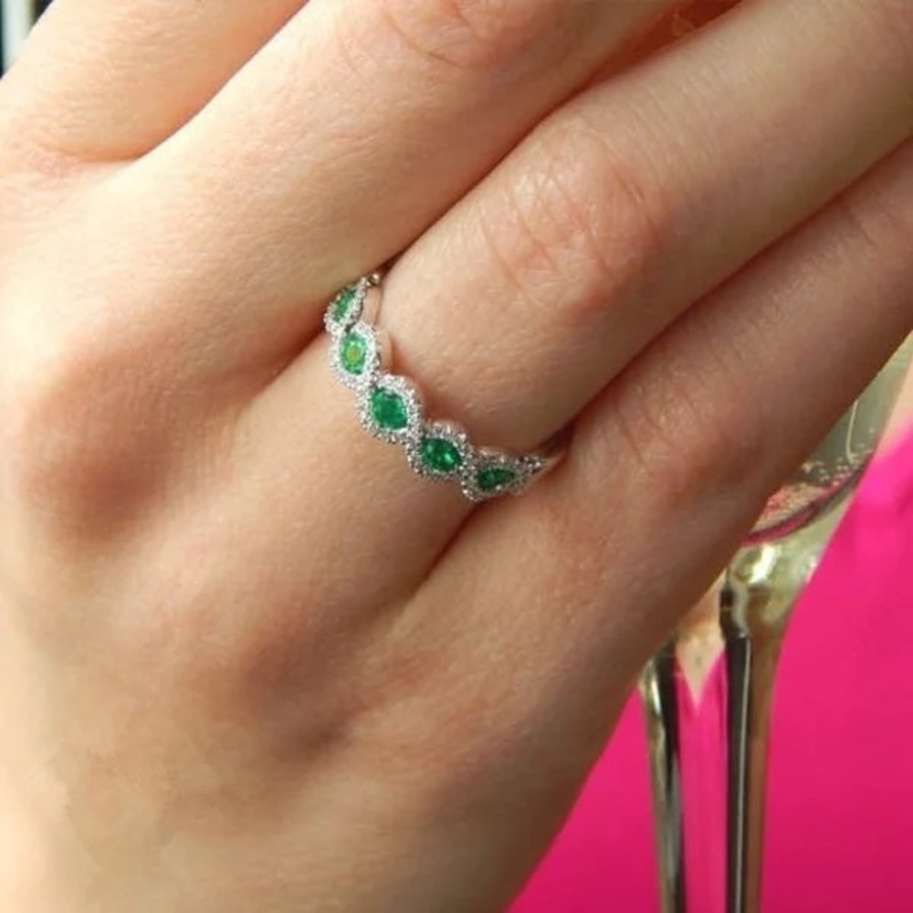 New Women’s 925 Silver Beautiful Emerald Ring - Picture 6 of 7